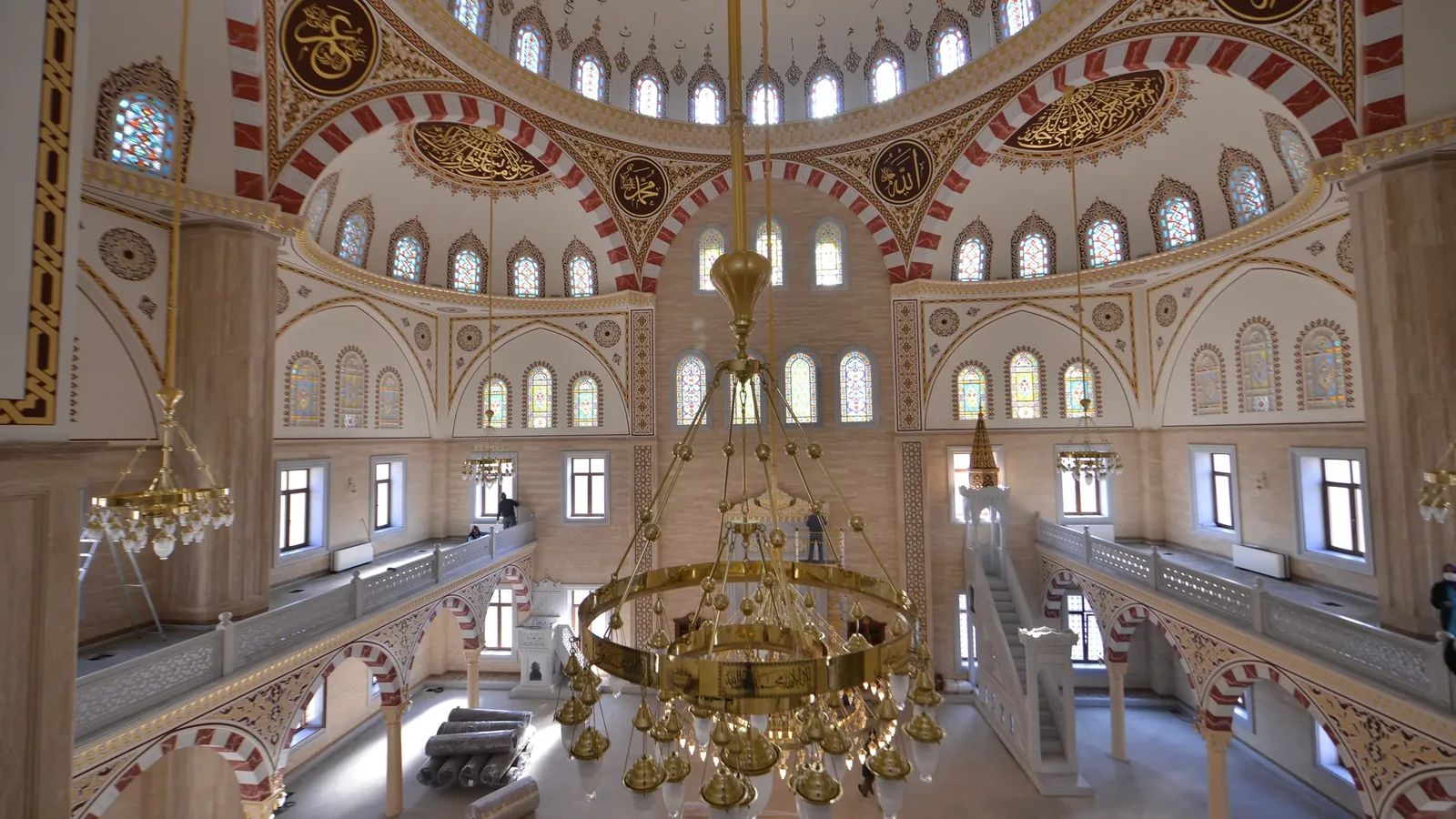 Alçı vitray ve renkli cami penceresi uygulaması